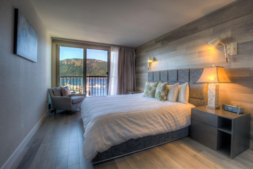 Oceanfront Suites At Коуичан Бей Екстериор снимка