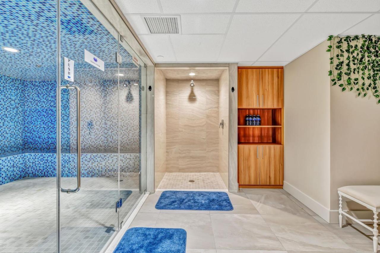 Oceanfront Suites At Коуичан Бей Екстериор снимка