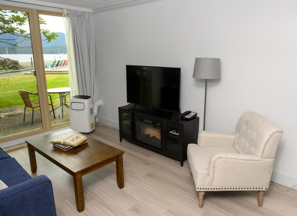 Oceanfront Suites At Коуичан Бей Екстериор снимка