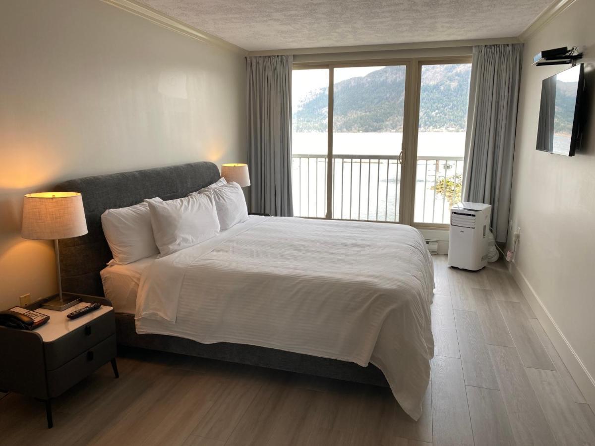 Oceanfront Suites At Коуичан Бей Екстериор снимка
