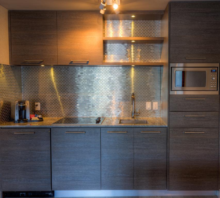 Oceanfront Suites At Коуичан Бей Екстериор снимка