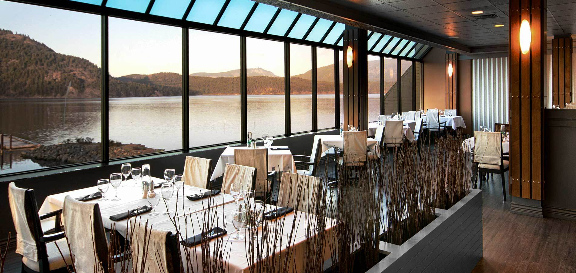 Oceanfront Suites At Коуичан Бей Екстериор снимка