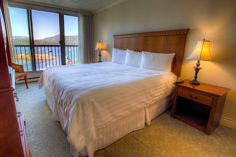 Oceanfront Suites At Коуичан Бей Екстериор снимка